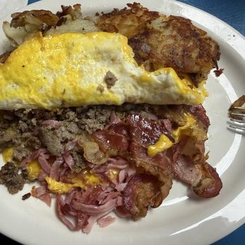 Schmucker's - Inside my meat lovers omelette - Diners Near Me - Toledo, Ohio