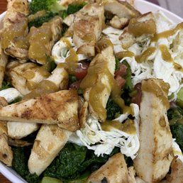 Chicken bowl fresh grilled veggies SLAMMIN!
