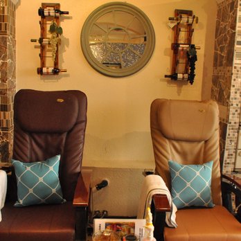 Hollywood Nails - Nail Salons Near Me - Longview, Texas