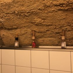 Faustus - Sanitär...sehr sauber und frischer Duft