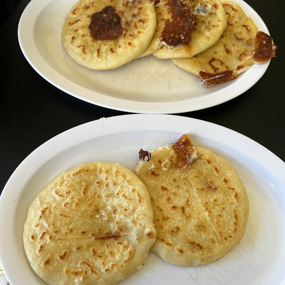 Los Cheros Pupuseria - Frijol con Queso Pupusa Revuelta Pupusa Chicharrn / Queso pupusa - Salvadoran Near Me - Gardena, California Los Cheros Pupuseria - Frijol con Queso Pupusa Revuelta Pupusa Chicharrn / Queso pupusa - Salvadoran Near Me - Gardena, California