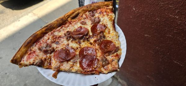 Ernesto's Pizza by null
