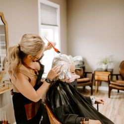 The Edgecomb Salon & Spa - Going platinum blonde