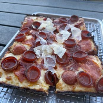 R Town Pizza - 3-1-3 Pizza. Ordered an 8-corner (which is literally just two 4-corner pizzas) - Pizza Near Me - Reno, Nevada R Town Pizza - 3-1-3 Pizza. Ordered an 8-corner (which is literally just two 4-corner pizzas) - Pizza Near Me - Reno, Nevada