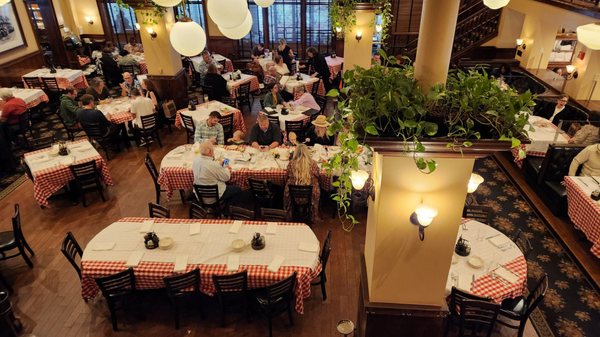 Maggiano's Little Italy by null