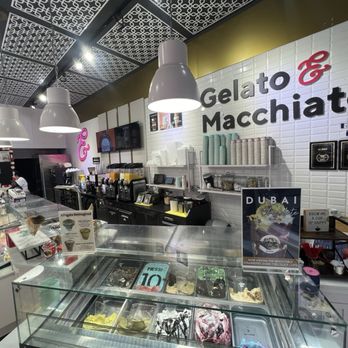 Gelato E Macchiato - Order counter - Gelato Near Me - Miami, Florida Gelato E Macchiato - Order counter - Gelato Near Me - Miami, Florida
