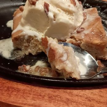 Applebee's Grill + Bar - Blondie a la mode - American Near Me - Springfield, Massachusetts