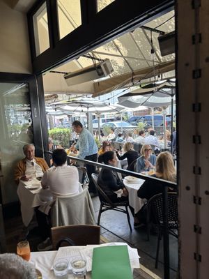 Porta Via Beverly Hills by null