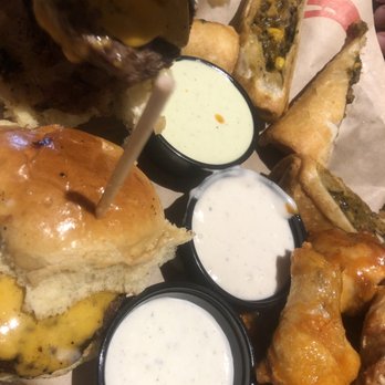 Chili's - Sampler appetizer - American Near Me - El Paso, Texas
