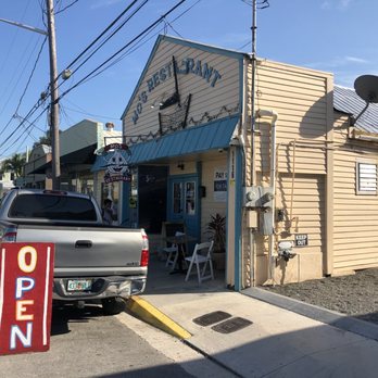 Mo's Restaurant - only street parking ... - Haitian Near Me - Key West, Florida