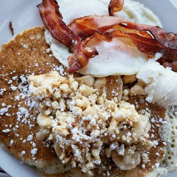 Kihei Caffe - Mac nut and banana pancakes - Hawaiian Near Me - Kihei, Hawaii