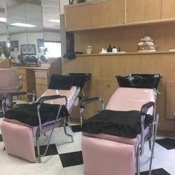 Coco's Hair Design - Cocos Hair salon
