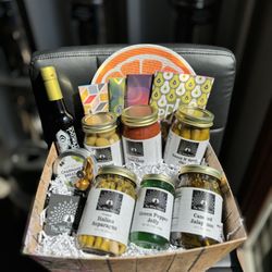 The White Peacock Olive Oil And Vinegar