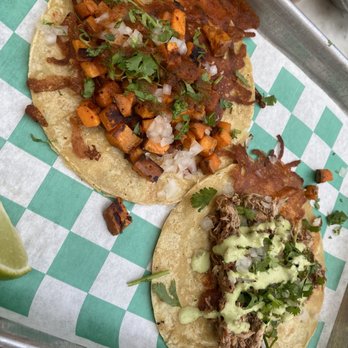 Saeso - Chicken and Veggie taco - Cocktail Bars Near Me - Cincinnati, Ohio