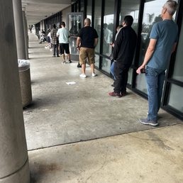 The open at 8 am this is the line and 8:05
