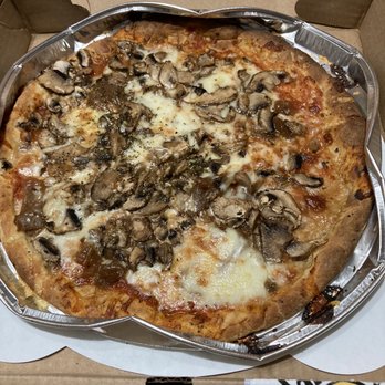 Flatbread Company - Gluten free mushroom and caramelized onion - Pizza Near Me - Portland, Maine