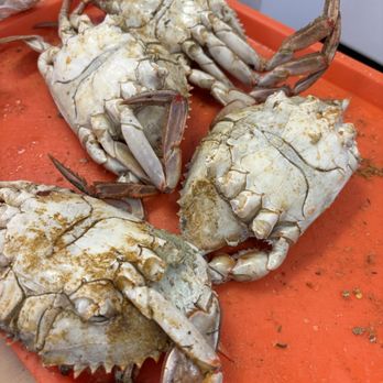 Grinder's Seafood - I paid $100 dollars for a dozen of Jumbo crabs and 4 crabs out of 12 had NO CLAWS AT ALL!!! - Seafood Near Me - Indian Head, Maryland