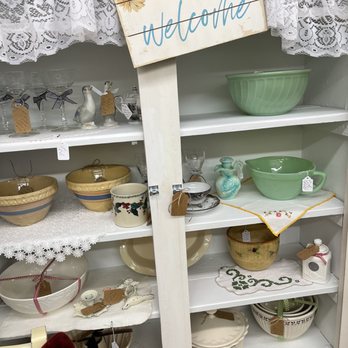 Winston's Now -N- Then Antique Mall - Bowls - Antiques Near Me - Winston, Oregon Winston's Now -N- Then Antique Mall - Bowls - Antiques Near Me - Winston, Oregon
