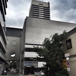 Parkhaus Mundsburg - Einfahrt hinterm Mundsburg Center