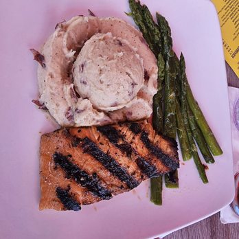 One North Kitchen & Bar - Bourbon Salmon with asparagus and mashed potatoes - New American Near Me - Jackson, Michigan