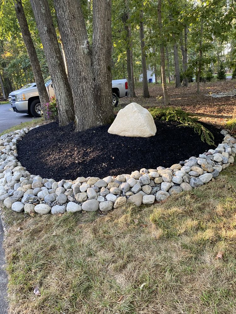 DEROSE GARDEN LANDSCAPE DESIGN Updated October 2024 10 Photos