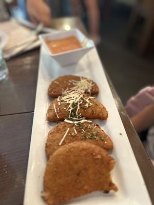 Knott's Chicken Dinner Restaurant by null