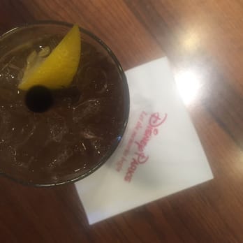 Tune-In Lounge - Long Island iced tea - Cocktail Bars Near Me - Lake Buena Vista, Florida Tune-In Lounge - Long Island iced tea - Cocktail Bars Near Me - Lake Buena Vista, Florida