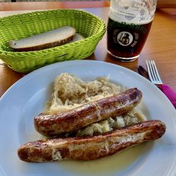 Held-Bräu - Bratwurst and sauerkraut and a dark beer