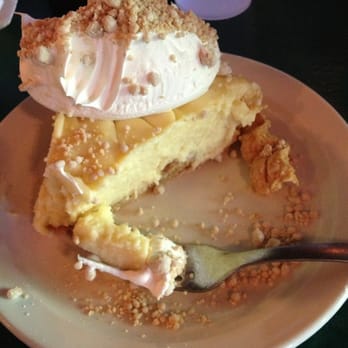 Hunter's Pub and Steakhouse - Peanut butter pie - New American Near Me - Hamilton, Georgia