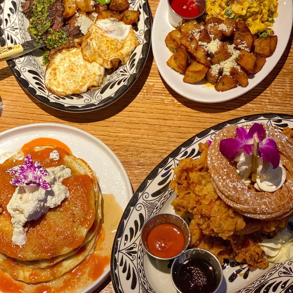 Barrio - Lemon ricotta pancakes, fried chicken & churros, skirt steak and eggs, chorizo omelette - Mexican Near Me - Chicago, Illinois Barrio - Lemon ricotta pancakes, fried chicken & churros, skirt steak and eggs, chorizo omelette - Mexican Near Me - Chicago, Illinois