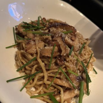 Yard House - Shiitake Garlic Noodles - Bars Near Me - Houston, Texas Yard House - Shiitake Garlic Noodles - Bars Near Me - Houston, Texas