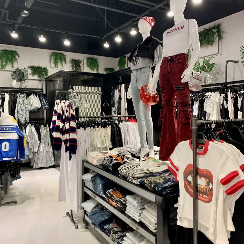 Akira Clothing - Women's Clothing Near Me - Arlington, Virginia