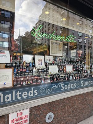 Lexington Candy Shop by null