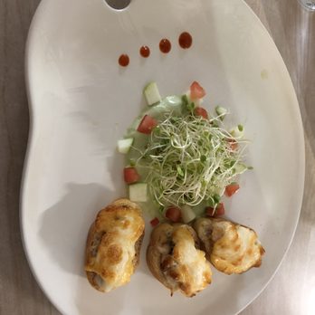Tiny Pyramid - Lobster (w cheese) on baguette - Cafes Near Me - Honolulu, Hawaii Tiny Pyramid - Lobster (w cheese) on baguette - Cafes Near Me - Honolulu, Hawaii