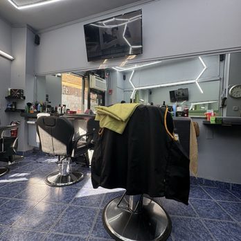 Juanito's Barber Shop - Barbers Near Me - New York, New York Juanito's Barber Shop - Barbers Near Me - New York, New York