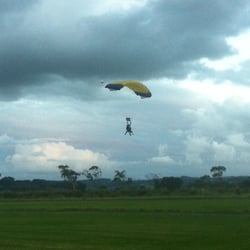 SkyDive Auckland - My Tandem landing