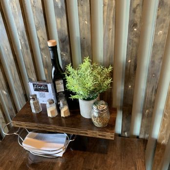 Romana Pizzeria - Table condiments - Pizza Near Me - Danville, California Romana Pizzeria - Table condiments - Pizza Near Me - Danville, California