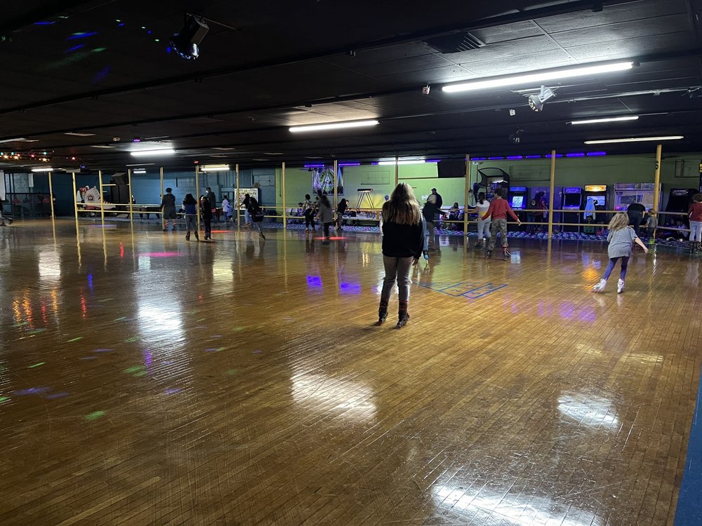 Skateland Logo