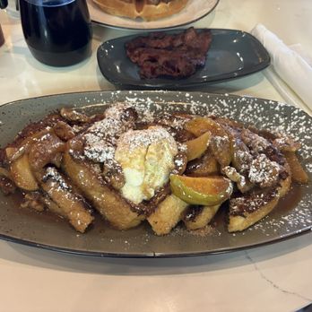Avenue Brunch House - Cinnamon Apple French Toast - Breakfast & Brunch Near Me - Dearborn, Michigan