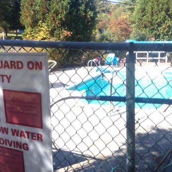 Maple Leaf Motel  - Hotels Near Me - Schroon Lake, New York