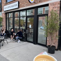 Pilot Coffee Roasters - Entrance and sidewalk seating