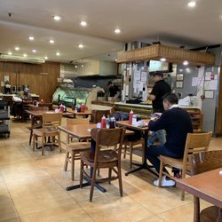 Broadway Deli & Bagels