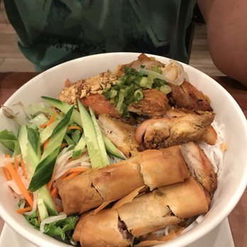 Red Top Kitchen - Chicken and egg rolls vermicelli - Vietnamese Near Me - Baldwin Park, California Red Top Kitchen - Chicken and egg rolls vermicelli - Vietnamese Near Me - Baldwin Park, California