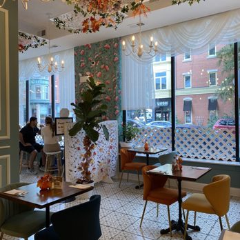 Maison Parisienne - Cafes Near Me - Chicago, Illinois Maison Parisienne - Cafes Near Me - Chicago, Illinois