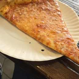 Good slice of pizza. Decent size and good flavor. Good slice of pizza. Decent size and good flavor.