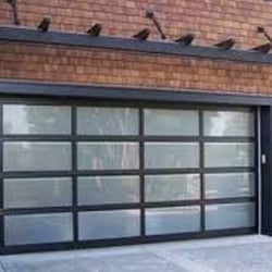 Smokey&rsquo;s Garage Door