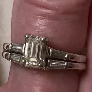 Jon Pettey Custom Goldsmith - This is my moms ring - Jewelry Near Me - Orange, California Jon Pettey Custom Goldsmith - This is my moms ring - Jewelry Near Me - Orange, California
