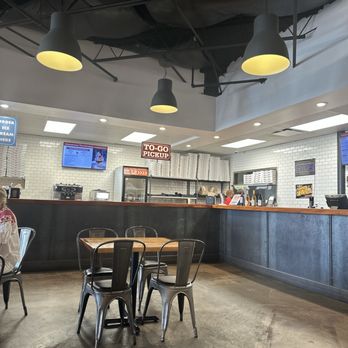 Thunderbird Pies - Place it's booming. Now they got thin crust for you people watching your carb intake. Any pizza any size. - Pizza Near Me - Dallas, Texas