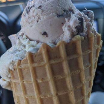 Graeter's Ice Cream - Strawberry and banana seasonal flavors. - Desserts Near Me - Wexford, Pennsylvania Graeter's Ice Cream - Strawberry and banana seasonal flavors. - Desserts Near Me - Wexford, Pennsylvania