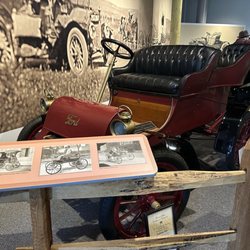America On Wheels Museum - Ford model a